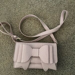 Elegant Pink Bow Accent Women's Bag